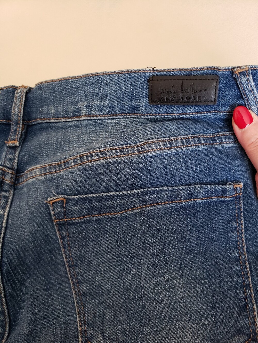 Nicole Miller New York SOHO Women's Skinny Jeans in Midwash Blue Size 8 - Picture 8 of 8